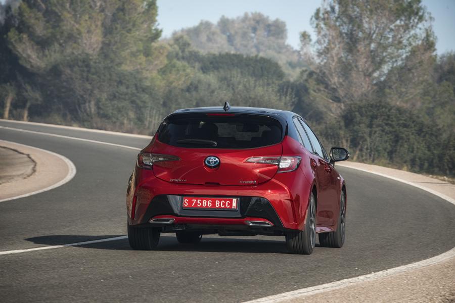  Toyota Corolla Hybrid 2018 года  (WW) (фото 38 из 61)